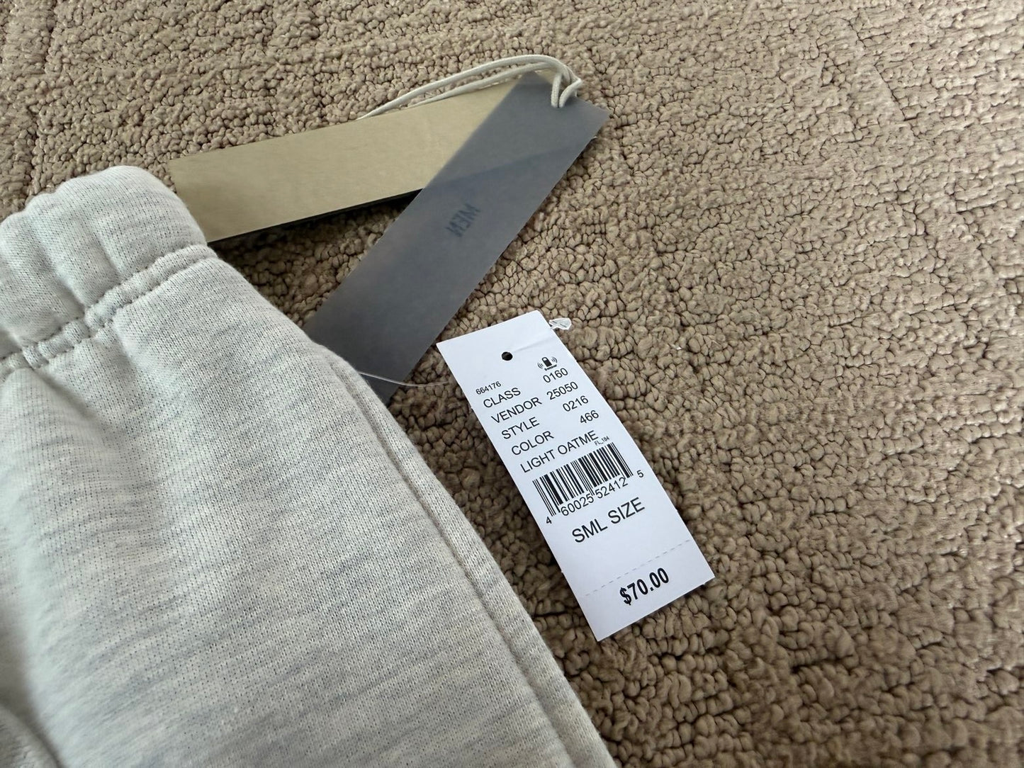 Fear of God Essentials Shorts Light Oat