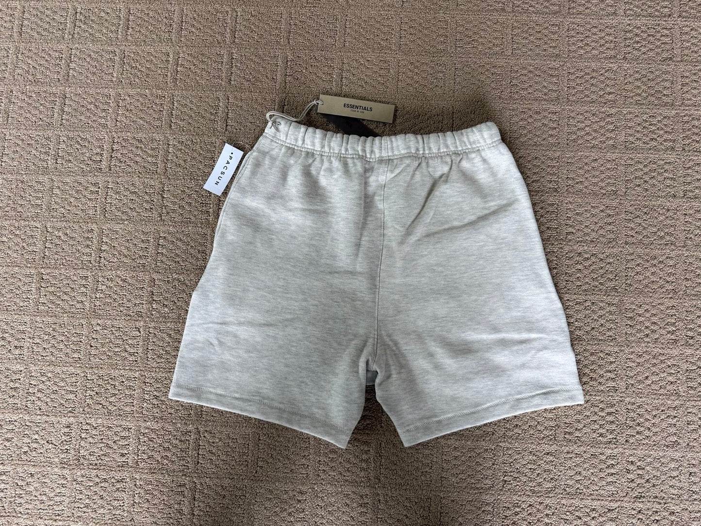 Fear of God Essentials Shorts Light Oat