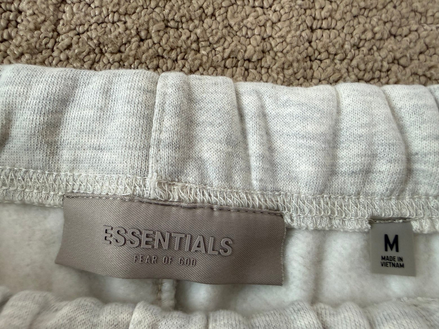 Fear of God Essentials Shorts Light Oat