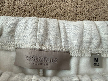 Fear of God Essentials Shorts Light Oat